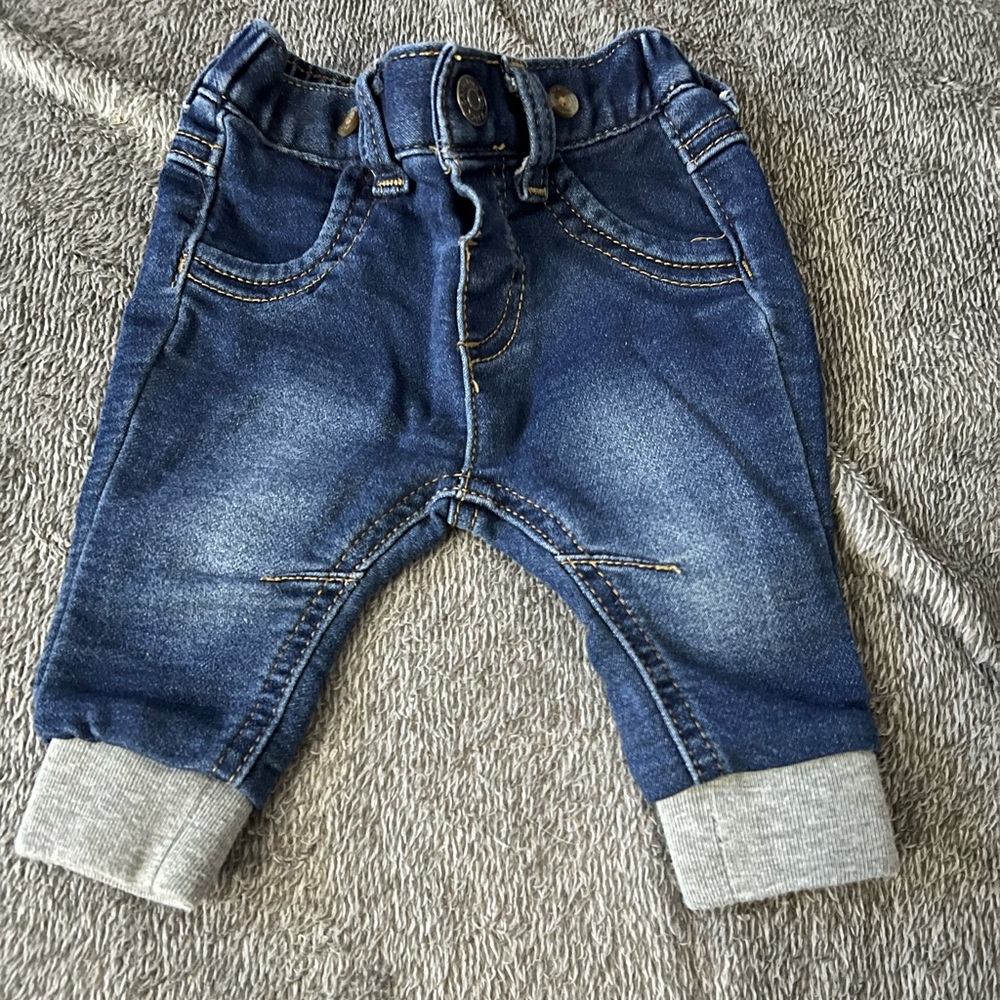 Newborn Cat and jack jeans